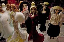 Κούκλες και μόδα: Tα fashion dolls, οι Barbie, οι Bratz, τα Polly Pockets, οι σχεδιαστές που επηρεάστηκαν.