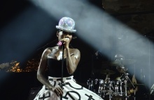 Η Grace Jones στον Λόφο της Σάνης