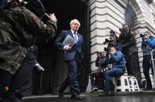 Μπόρις Τζόνσον: Οι πρώτες αντιδράσεις για την παραίτηση