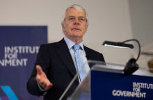 Τζον Μέιτζορ για Τζόνσον