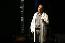 Χάρης Σώζος: Η υποκριτική είναι υπέροχη τέχνη αλλά απαίσια επάγγελμα