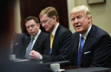 Μασκ: Καλεί τον Τραμπ να παραιτηθεί και να «πλεύσει στο ηλιοβασίλεμα»