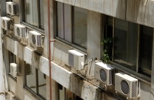 Πλαφόν στο κέρδος και πρόστιμα στο πρόγραμμα «Αλλάζω Συσκευή»