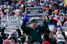 ΗΠΑ: Με διώξεις απειλείται η γυναικολόγος που βοήθησε μια 10χρονη να κάνει άμβλωση στην Ιντιάνα	