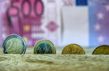 Ο πληθωρισμός πιέζει τις οικονομίες στην Ευρώπη