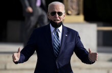 Συνεχίζει να έχει ήπια συμπτώματα ο Τζο Μπάιντεν, ο οποίος νοσεί από κορωνοϊό