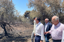 Ο πρόεδρος του ΣΥΡΙΖΑ Αλέξης Τσίπρας στο Ντράφι μετά την καταστροφική φωτιά