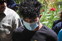 Ο 22χρονος Πακιστανός, δράστης της γυναικοκτονίας στο Περιστέρι, οδηγείται στον εισαγγελέα