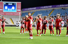 Ο Ολυμπιακός έκανε το πρώτο βήμα για την πρόκρισή του στον επόμενο γύρο του Γιουρόπα Λιγκ