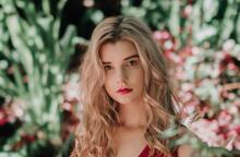 Ποιες τροφές ωφελούν την επιδερμίδα και ποιες τη βλάπτουν