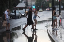 Βροχές και σποραδικές καταιγίδες την Παρασκευή