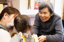 Ιαπωνία: Προσλαμβάνει μωρά έναντι αμοιβής σε είδος