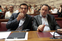 Παναγιώτης Λαφαζάνης και Αλέξης Τσίπρας στη Βουλή