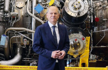 Σολτς: Η Μέρκελ φταίει για την ενεργειακή εξάρτηση της Γερμανίας στη Ρωσία