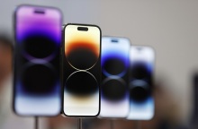 Το iPhone14 δεν ενθουσίασε την κόρη του Στιβ Τζομπς