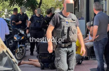 Αστυνομικοί έχουν ακινητοποιήσει τον λογιστή στη Θεσσαλονίκη