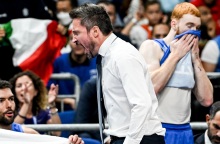 Όταν ο Ποτσέκο χόρευε στο παρκέ με ροζ μαλλί (video)