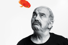 Ο Ερρίκος Λίτσης πρωταγωνιστεί στην παράσταση «Ο Μάκης» στο Θέατρο του Νέου Κόσμου