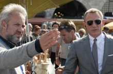 Ο Σαμ Μέντες πιστεύει πως θα ήταν ωραίο να δούμε μια γυναίκα να σκηνοθετεί τον Τζέιμς Μποντ