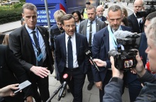 Επιβεβαιώθηκε η οριακή νίκη του μπλοκ της δεξιάς στη Σουηδία