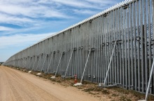 Θεοδωρικάκος: Χθες επιχείρησαν να περάσουν από Έβρο 1.500 «παράνομοι» μετανάστες