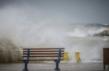 Προειδοποίηση Αρναούτογλου για ισχυρούς ανέμους: «Μην παρκάρετε κάτω από δέντρα»