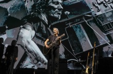 Ο Ρότζερ Γουότερς λέει ότι οι Ουκρανοί θέλουν να τον δολοφονήσουν