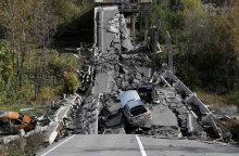 Κατεστραμμένη γέφυρα στο Χάρκοβο από ρωσικό βομβαρδισμό
