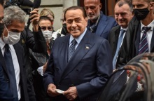 Μπερλουσκόνι: «Θα είμαι σύμβουλος της Μελόνι, μου το ζήτησε η ίδια»