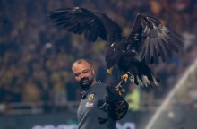 Ο εκπαιδευτής απαντά στον Καφετζόπουλο για τον αετό της ΑΕΚ