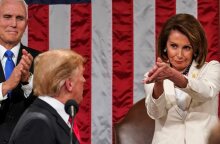 ΗΠΑ: Νάνσι Πελόζι: «Ο Τραμπ είναι υπερβολικά δειλός για να υπακούσει στην κλήτευση που έλαβε από το Κονγκρέσο»	