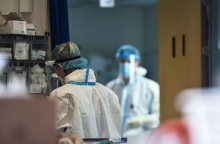 Καπραβέλος: Αύξηση σε νοσηλείες και μολύνσεις λόγω κορωνοϊού