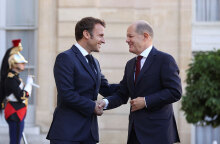 Γαλλία: Τα ζητήματα της ενέργειας και της οικονομίας κυριάρχησαν στο γεύμα εργασίας Μακρόν-Σολτς	