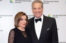 H Νάνσι Πελόζι με τον σύζυγο της