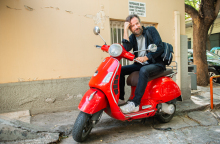 Συνέντευξη: Ο Κωστής Μαραβέγιας μιλάει στην ATHENS VOICE για το νέο άλμπουμ που ετοιμάζει, τη μουσική και τη ζωή του, πριν τις ζωντανές εμφανίσεις του στον Σταυρό του Νότου.