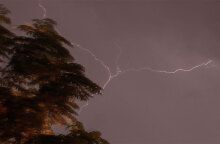 Κεραυνός - νυχτερινή καταιγίδα