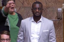 Γαλλία: Η Εθνοσυνέλευση απέβαλε για 15 μέρες ακροδεξιό βουλευτή λόγω ρατσιστικής συμπεριφοράς