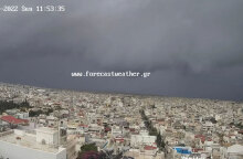 Shelf cloud πάνω από την Αθήνα, καθώς η κακοκαιρία EVA επηρεάζει την Αττική