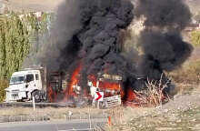 Κόλαση φωτιάς στην Τουρκία μετά το τροχαίο με λεωφορείο και δύο φορτηγά