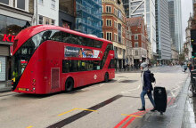 Διαφήμιση για τη Θεσσαλονίκη σε κόκκινο λεωφορείο του Λονδίνου