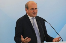 Χατζηδάκης: Ένας στους δύο συνταξιούχους θα δει αύξηση ισοδύναμη με 13η σύνταξη