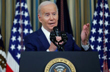 Μπάιντεν: «Απίθανο» η έκρηξη στην Πολωνία να οφειλόταν σε πυραύλους από τη Ρωσία