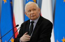 Ο ισχυρός άνδρας της Πολωνίας βρήκε την αιτία της υπογεννητικότητας: Φταίνε οι γυναίκες που πίνουν	