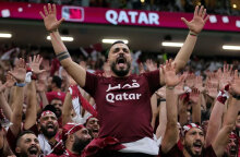 Φίλαθλοι του Κατάρ έχουν γεμίσει ασφυκτικά το γήπεδο στην πρεμιέρα του Μουντιάλ 2022