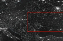 Εικόνα από δορυφόρο δείχνει την Ουκρανία βυθισμένη στο σκοτάδι μετά τους ρωσικούς βομβαρδισμούς