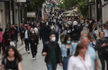 Πολίτες στο κέντρο της Αθήνας