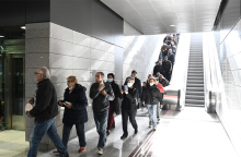 Πλήθος κόσμου τον σταθμό «Παπάφη» του μετρό Θεσσαλονίκης