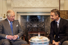 Ο Κυριάκος Μητσοτάκης μαζί με τον βασιλιά Κάρολο