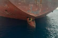 Τρεις άνδρες κρύφτηκα σε προπέλα τάνκερ