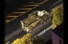 Τανκς στους δρόμους της Κίνας ξυπνούν μνήμες Τιεν Αν Μεν (βίντεο)